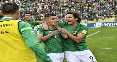 بيرو تفوز على الإكوادور وتداعب التأهل للمونديال.. وبوليفيا تسقط تشيلي 